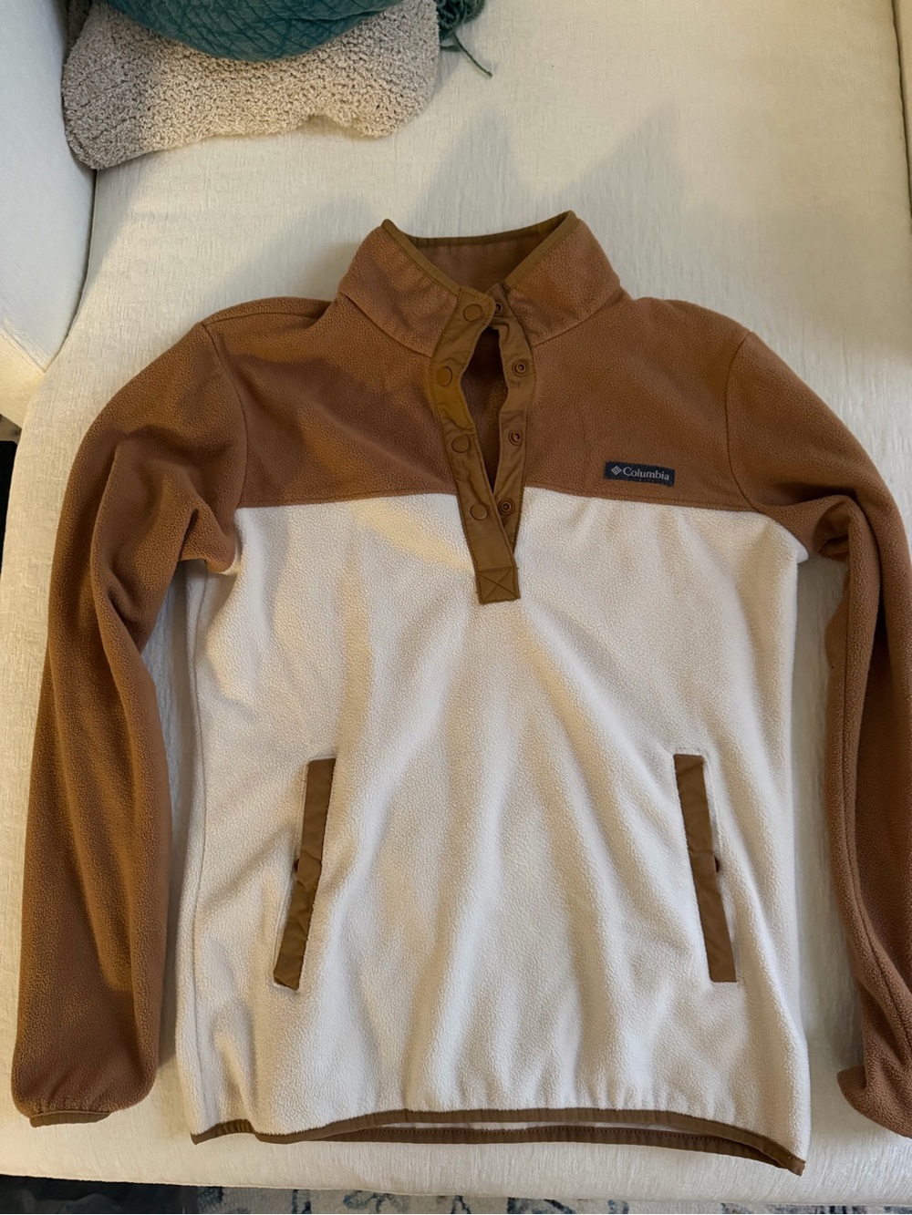 Columbia Two-Tone Brown and Cream Snap-Placket Fleece Women’s Pullover